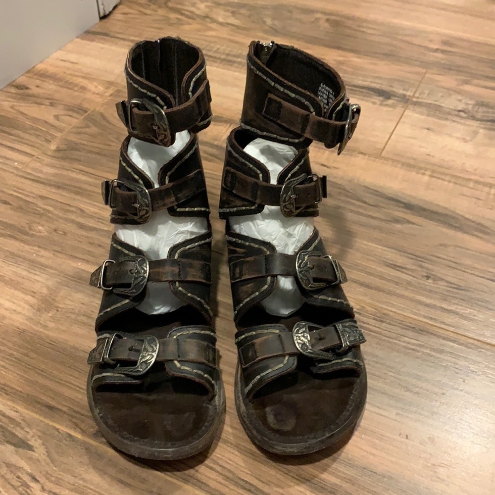 Freebird cleopatra sandal